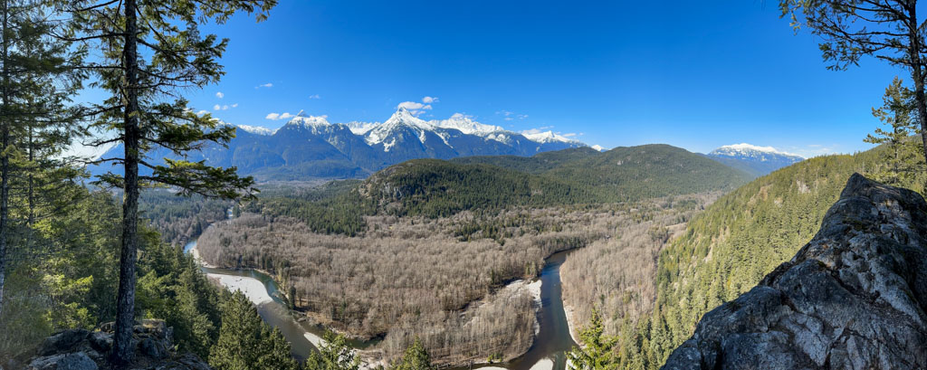 Panorama at the Cheakamus Loop viewpoint