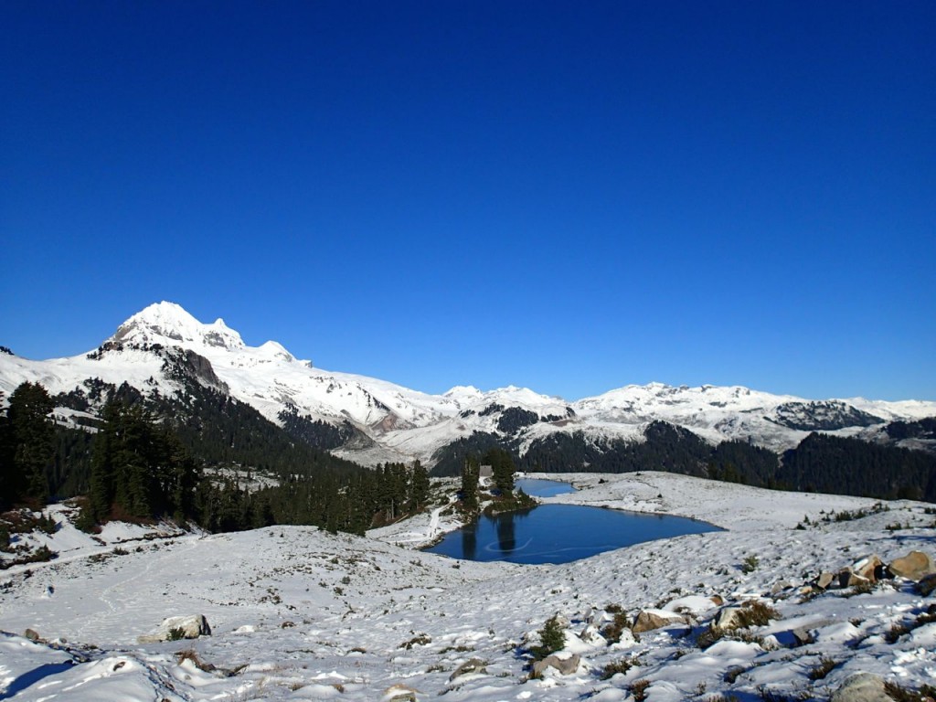 Elfin Lakes Trail in winter