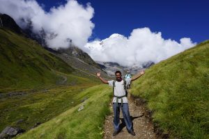 6 Reasons You Should Hire a Trekking Guide in Nepal
