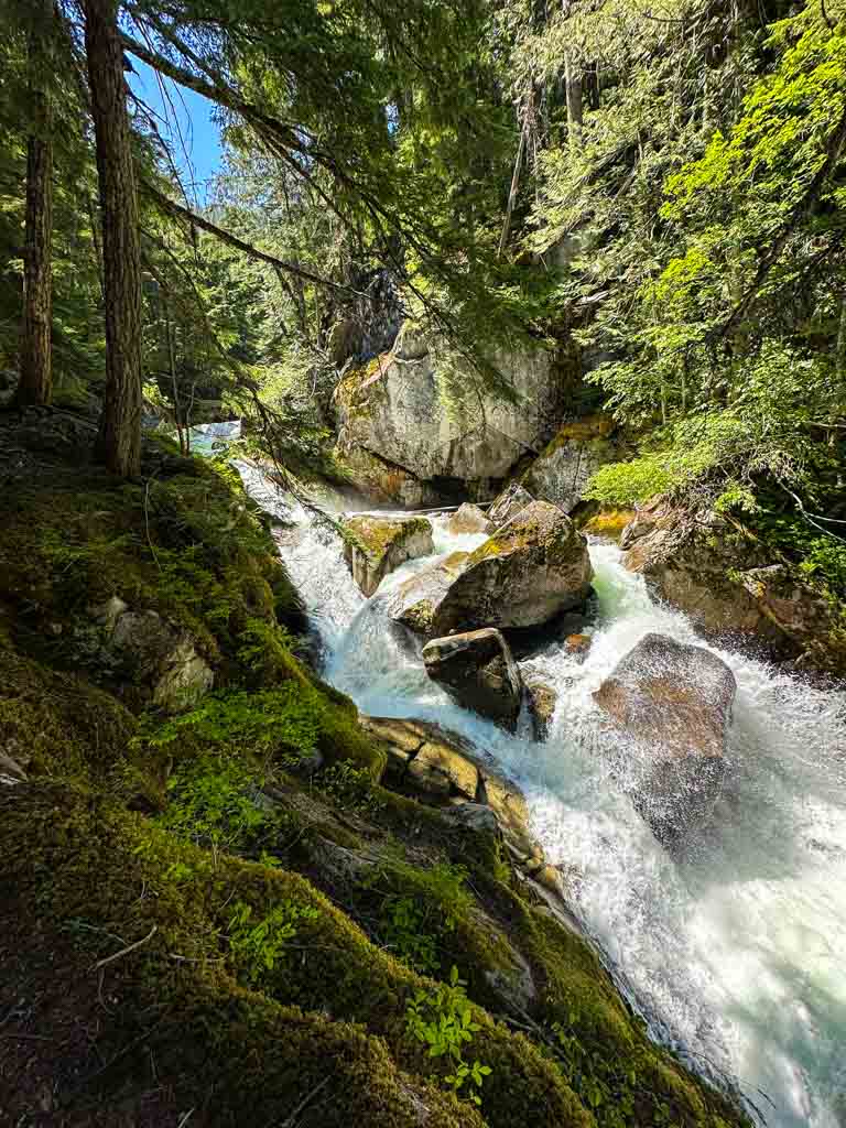 Lower Rainbow Falls at high flow