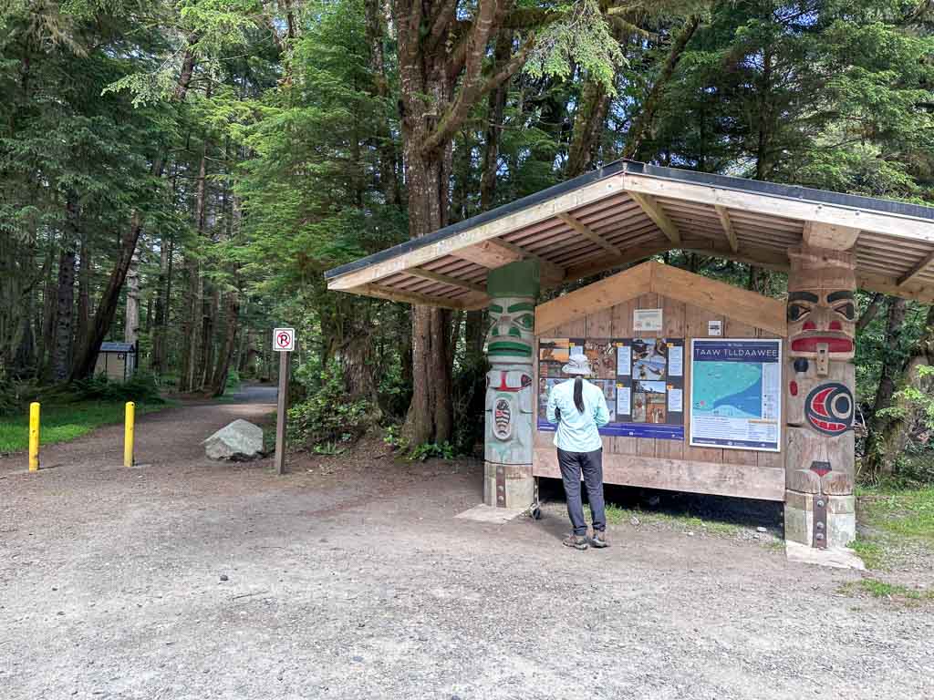 Tow Hill trailhead sign