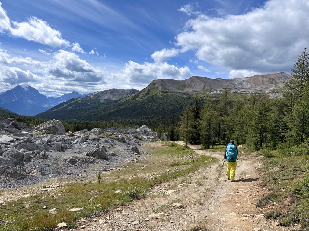 Descending Boulder Pass