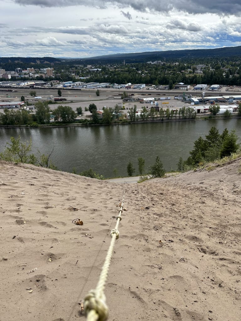 A rope on the steep Nechako cutbanks in Prince George